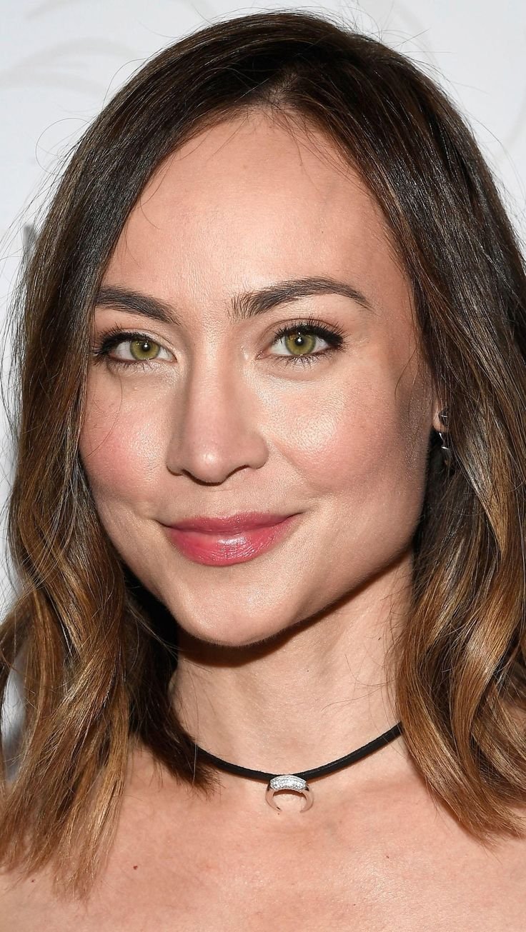 Courtney Ford - Wikibash